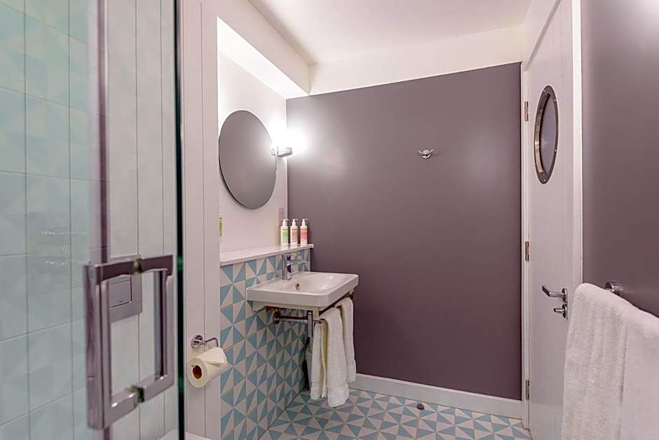 room2 Southampton Hometel