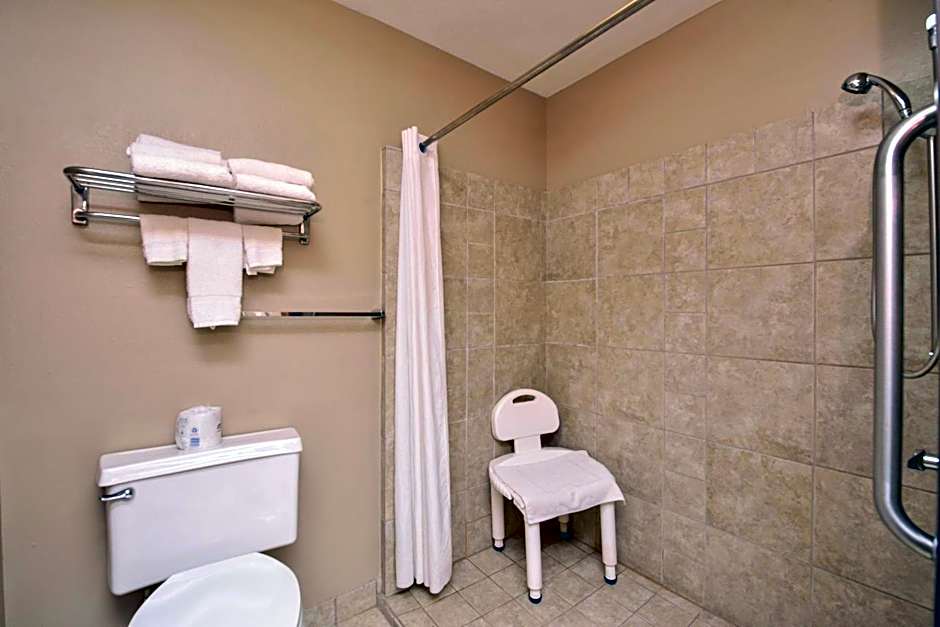 Baymont by Wyndham Sioux Falls North/I-29/Russell St