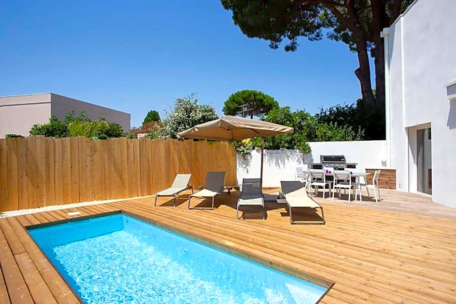 Chez Julien - Superbe maison rénovée avec piscine chauffée