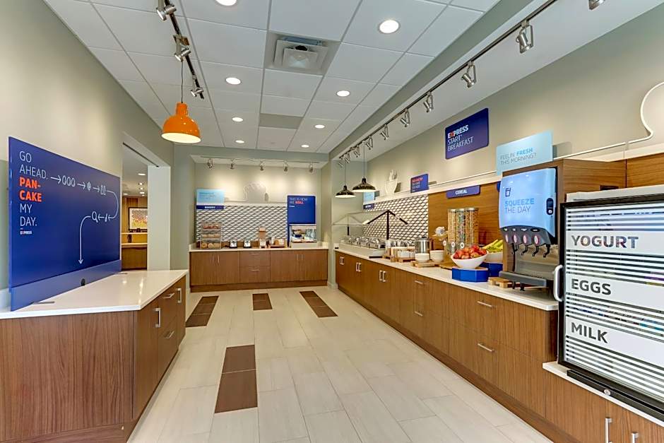 Holiday Inn Express & Suites Winston - Salem SW - Clemmons By IHG