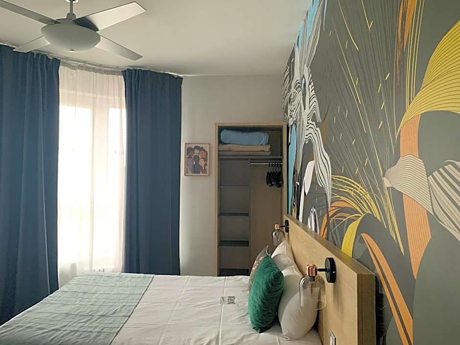 Urban Jungle Hotel Orleans --- ex Grand Hotel