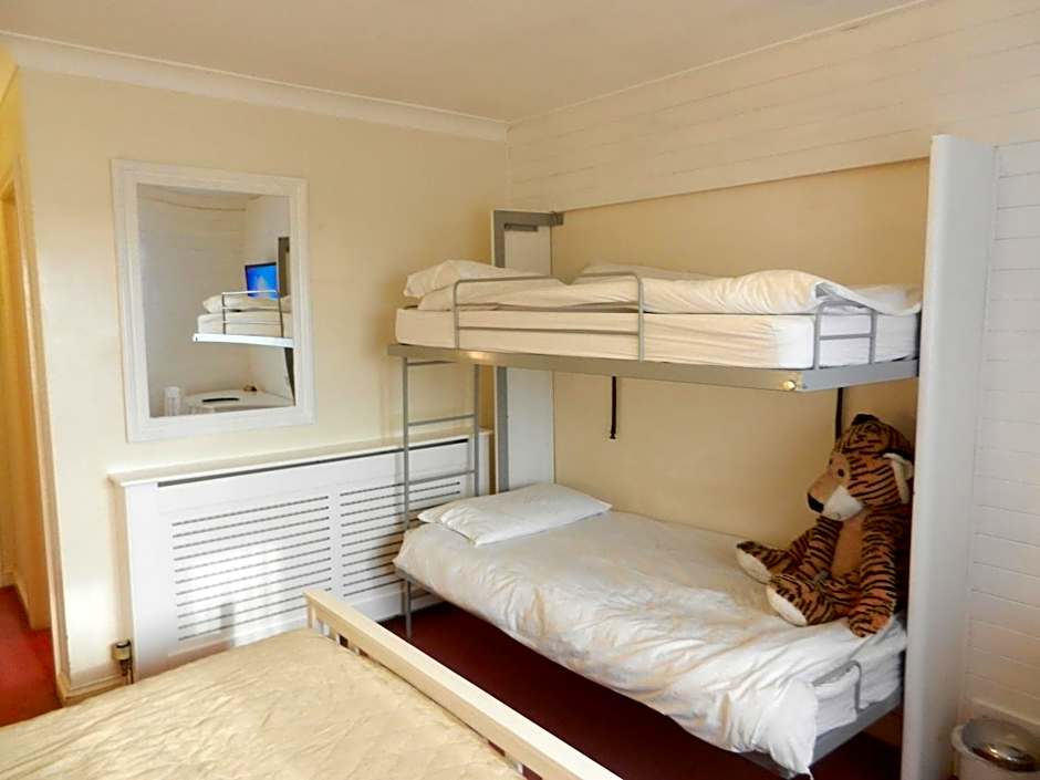 Schoolhouse Restaurant and Hotel