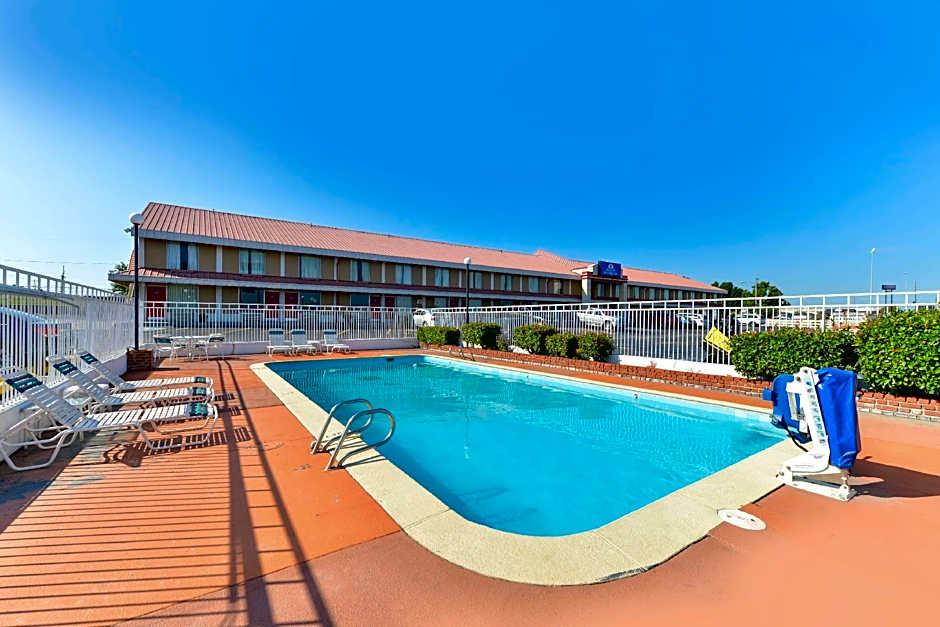 Americas Best Value Inn Tulsa at I-44