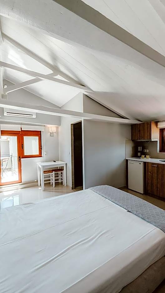 Ariadnes Holiday Accommodation