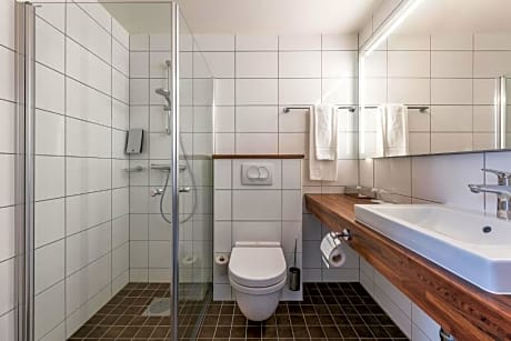 OLD suite with double bed