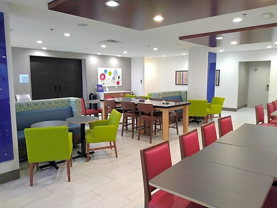 Holiday Inn Express Hotel & Suites Albuquerque Midtown By IHG