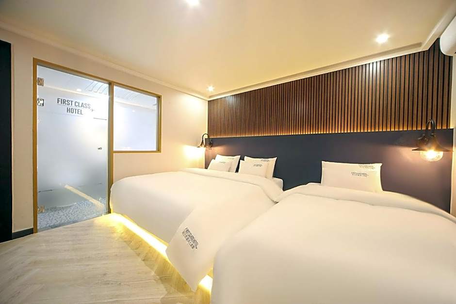 Masan First Class Hotel