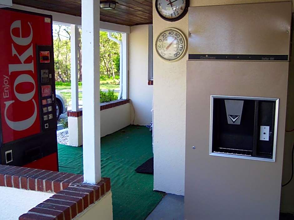 Shore Hills Motel