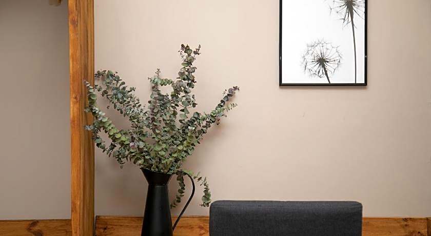 Jardinets Guest House