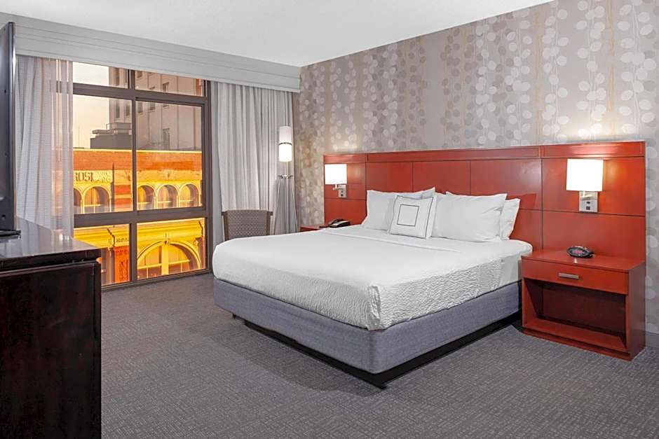 Courtyard by Marriott Memphis Downtown