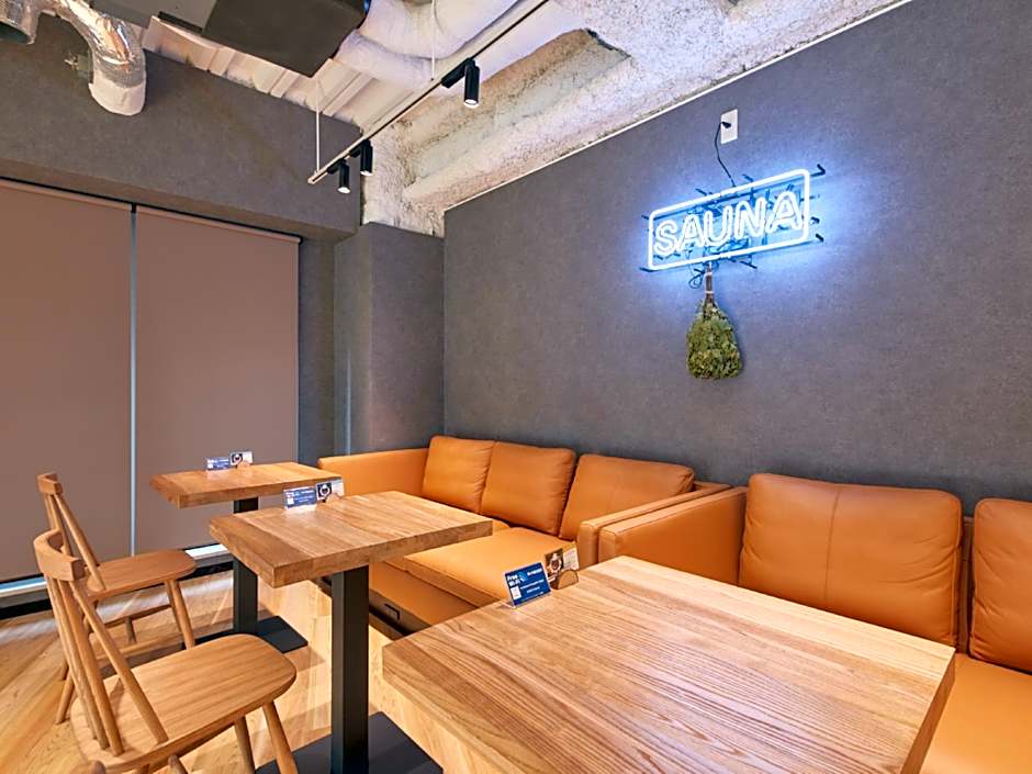 Rembrandt Cabin and Spa Shimbashi - Men Only