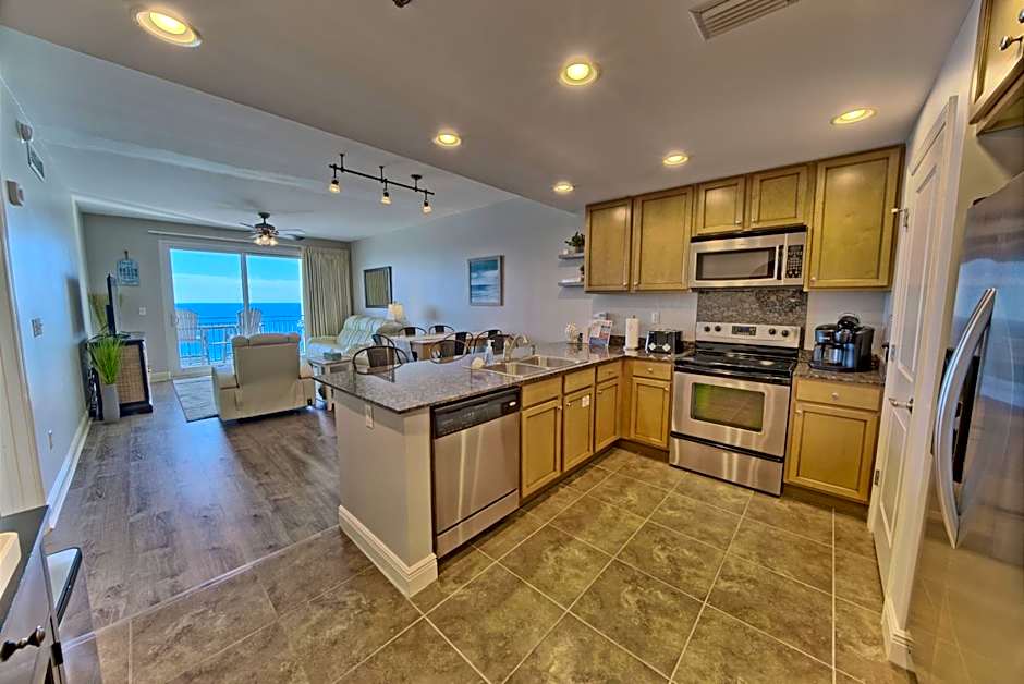 OCEAN FRONT CONDO w INCREDIBLE VIEWS
