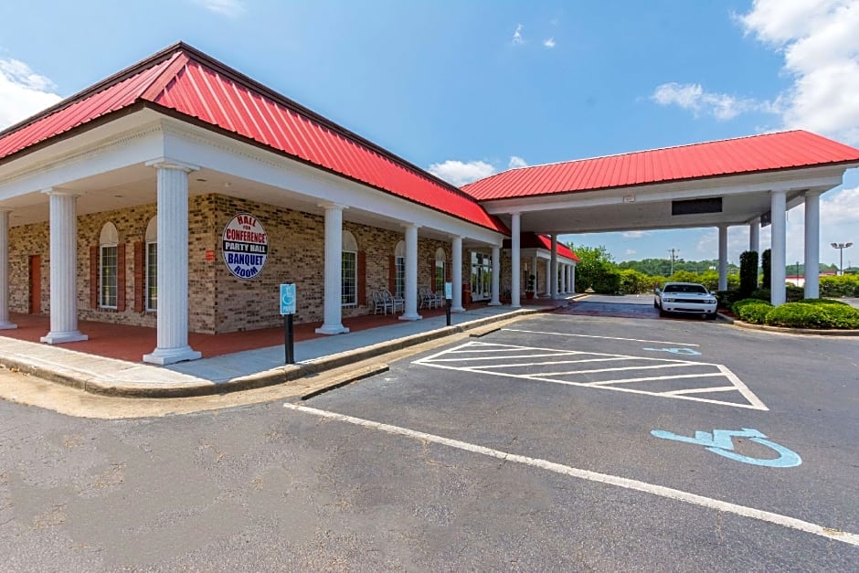 Econo Lodge Inn & Suites Orangeburg