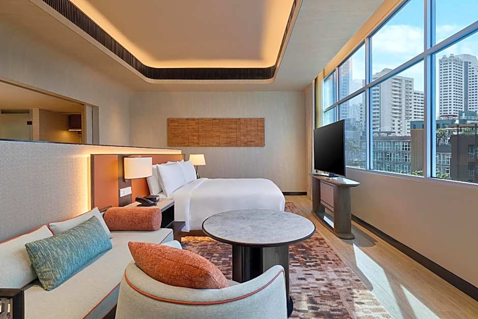 DoubleTree by Hilton Bangkok Ploenchit