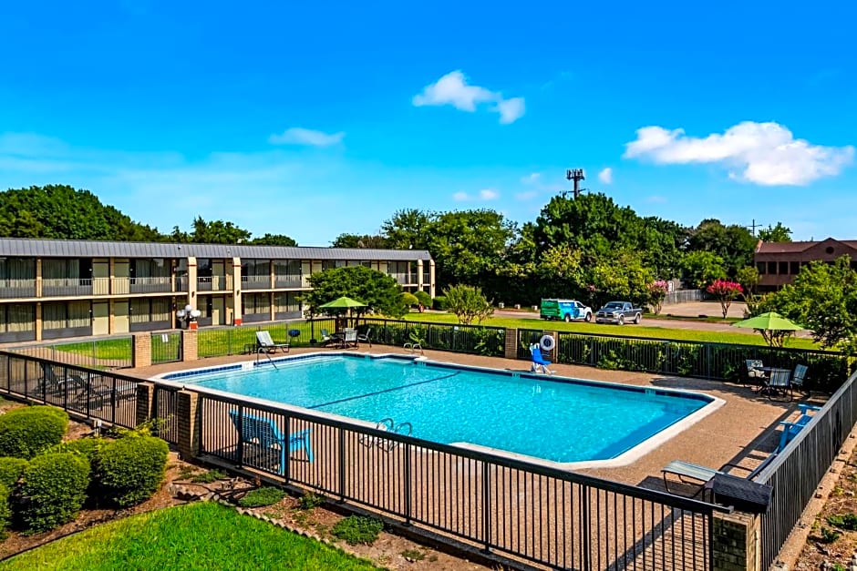 Red Roof Inn & Conference Center McKinney