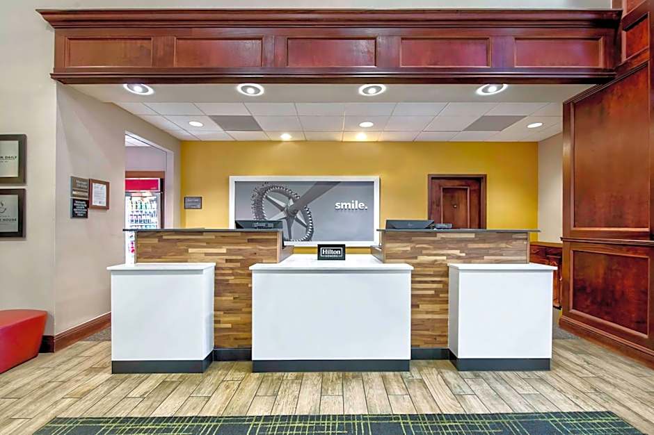 Hampton Inn By Hilton & Suites Jackson