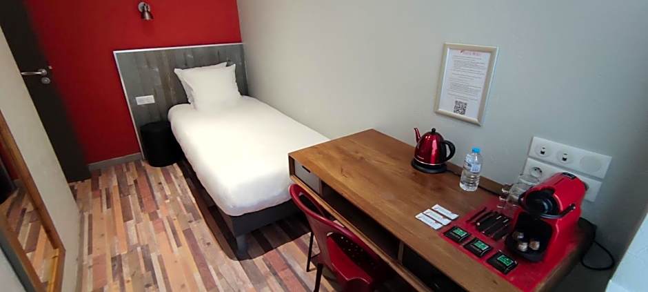 Logis Hotel Yseria - Historical Center
