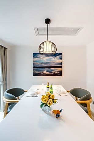 Premium Ocean Front Terrace