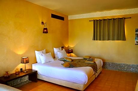 Suite with Garden View