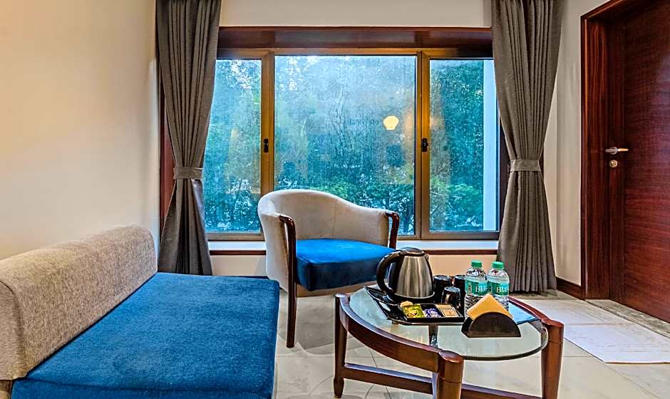 Treebo Regency - Bund Garden, Dhole Patil Road