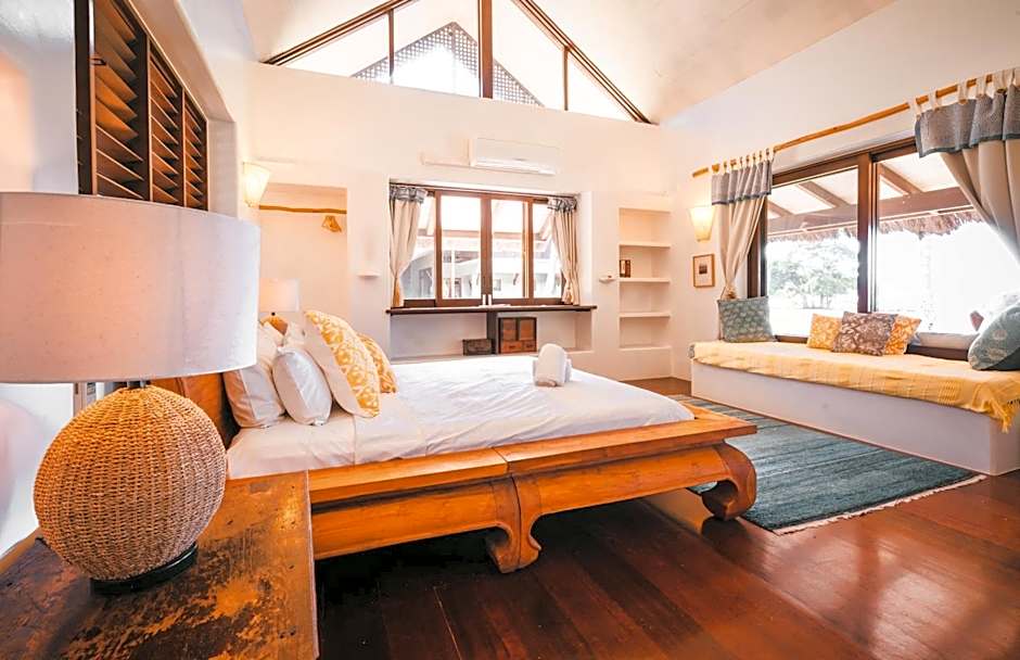 Paradise Cove Villa