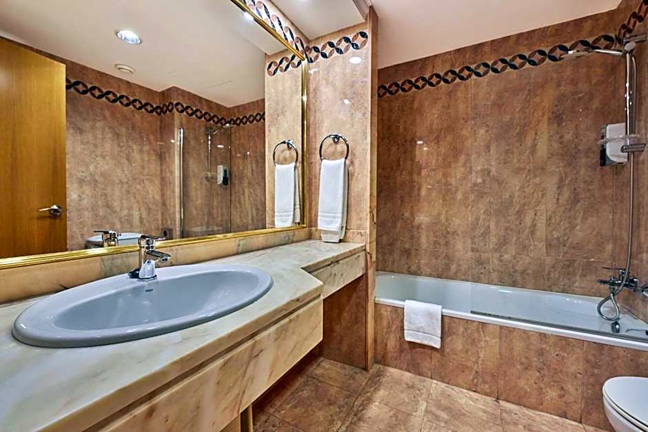 Globales Cala Viñas Adults Only 16+