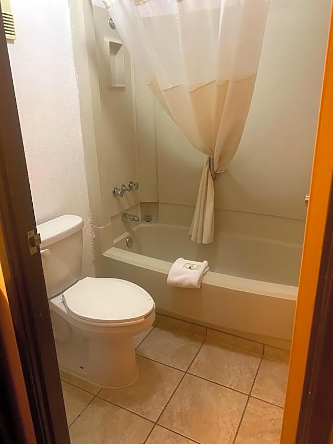 QUALITY INN VIEW OF LAKE POWELL - PAGE