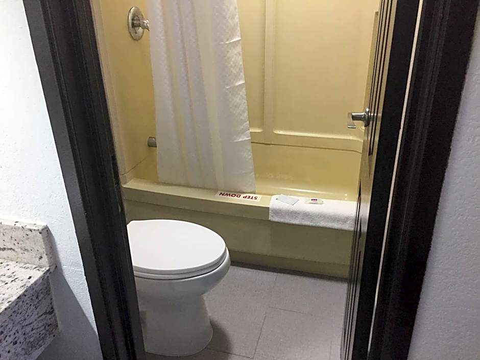 Motel 6-Burnsville, MN