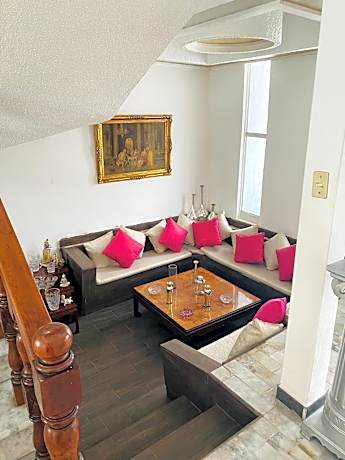 Hostal Guadalajara Cosmopolitan Providencia