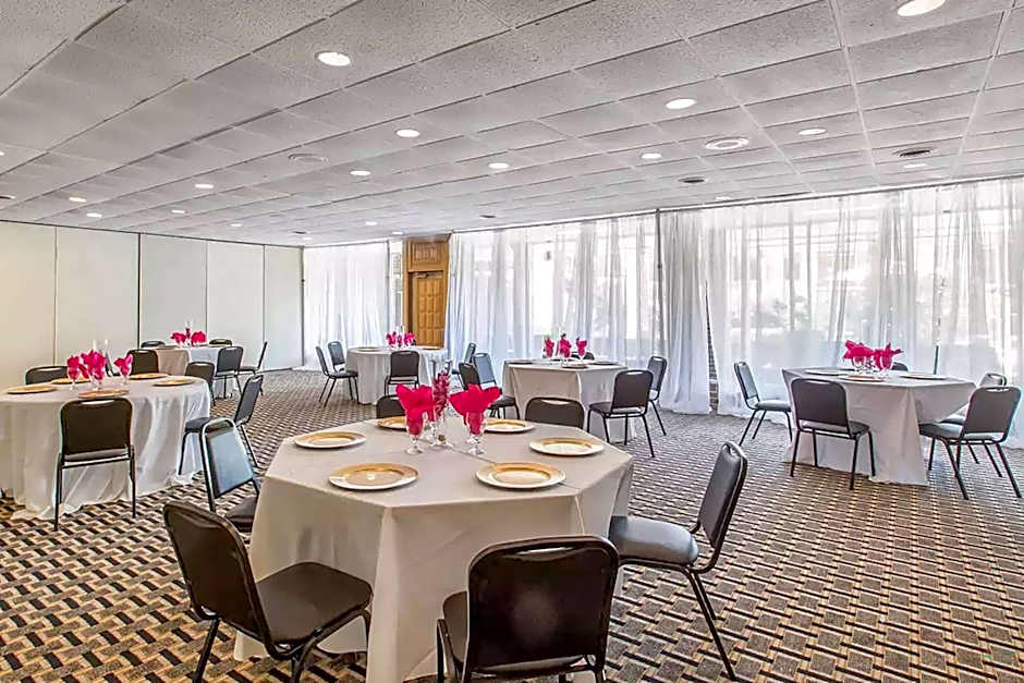 Ramada by Wyndham Santee I-95