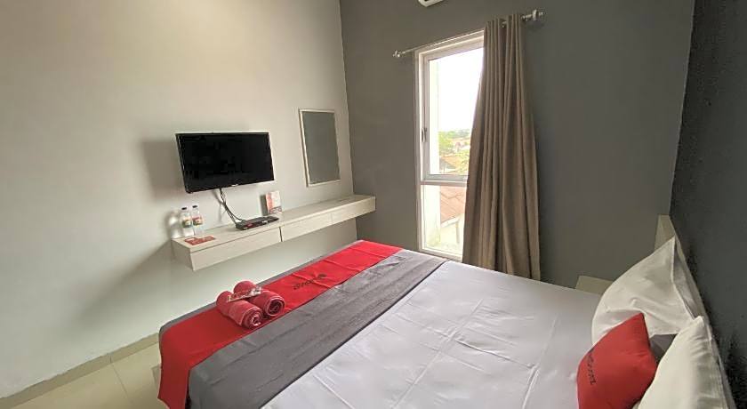 RedDoorz near RSUD Margono Purwokerto 3