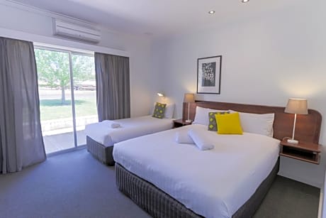 Two-Bedroom Suite(Room 11 & 12 or 15 & 16）