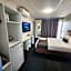 Crest Motor Inn