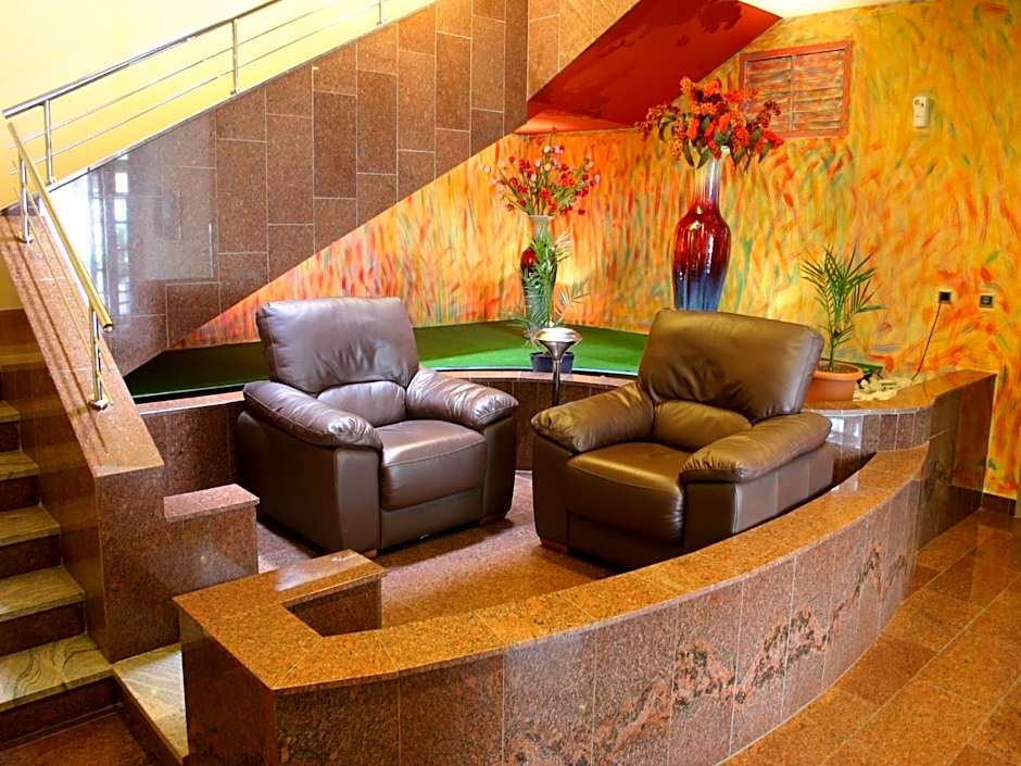 Ea Hotel Crystal Palace