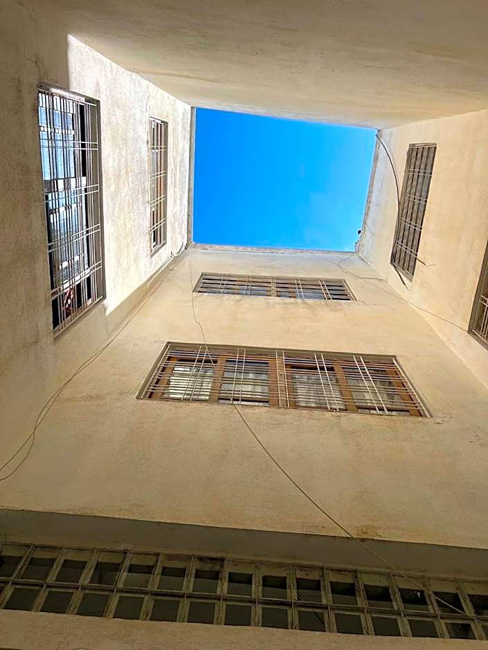 Large 3 Bedrooms Medina center Parking Secure