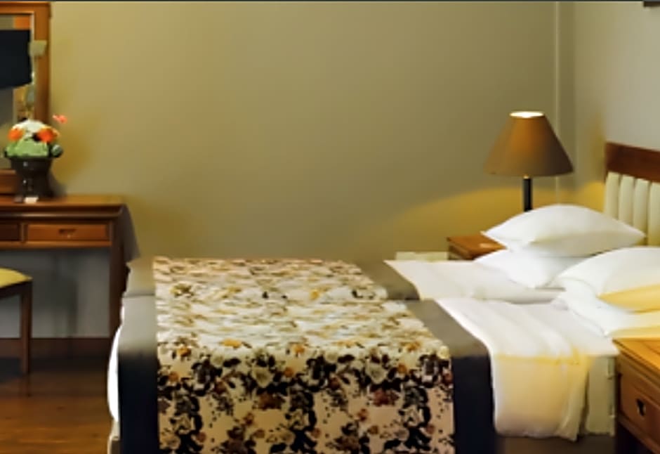 Zdjęcie 1 z 2 — Standard 2 Beds
