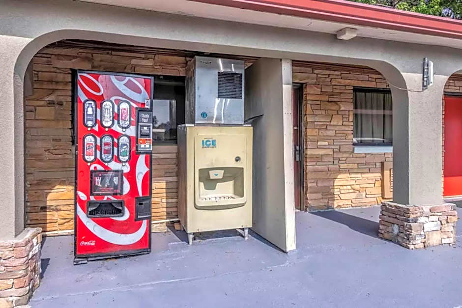 Americas Best Value Inn Opelika