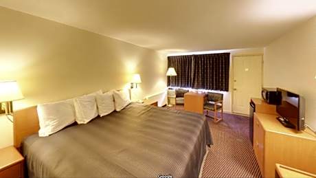 Queen Room - Non-Smoking