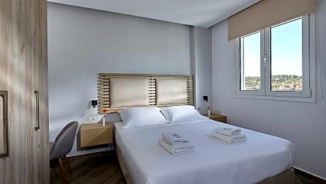 Deluxe 2-Bedroom Suite Sea View