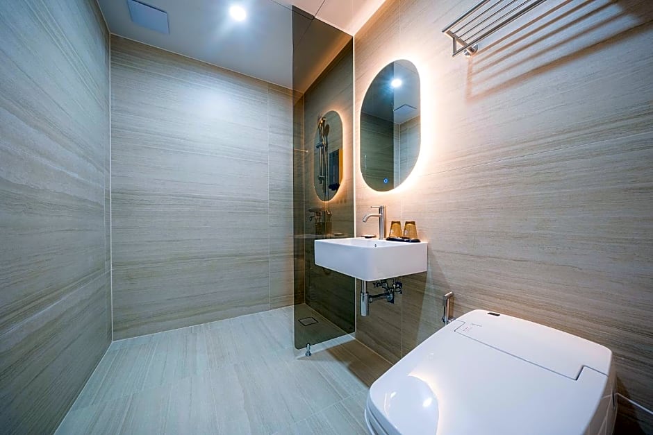 Brown Dot Hotel Pyeonghwa plaza