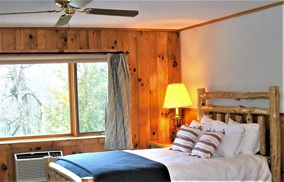 Garnet Hill Lodge