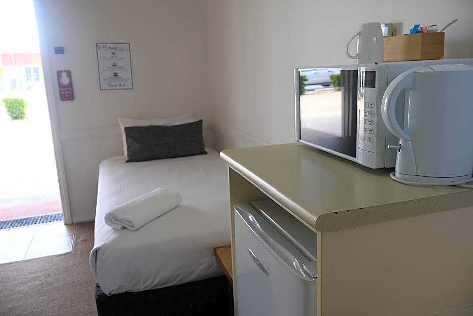 Park Avenue Hotel Motel