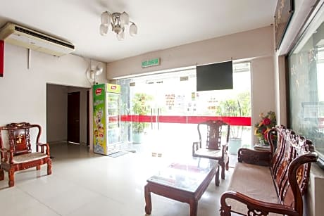 OYO 89539 Hotel Siswa