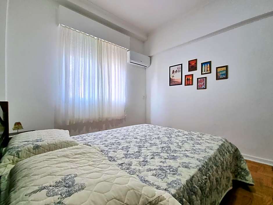 Apartamento Guarujá, Frente Mar, Pé na areia, moderno!!!