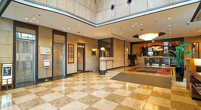 Apa Hotel Takaoka-Marunouchi