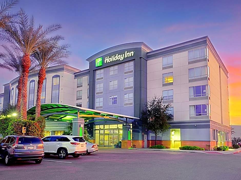 Photo 1 of 49 of Holiday Inn Phoenix Airport By IHG