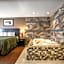 Quality Inn & Suites West Bend