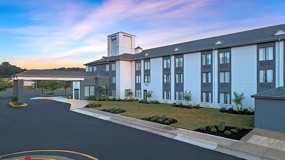 Spark by Hilton Fredericksburg Southpoint