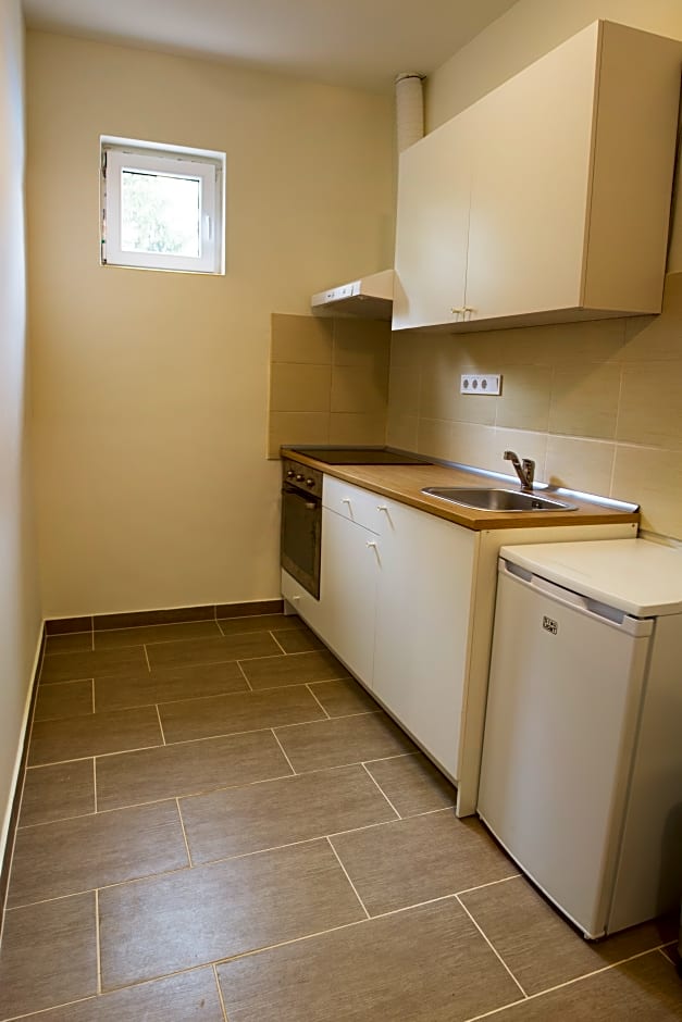 Microstore Airport Panzió