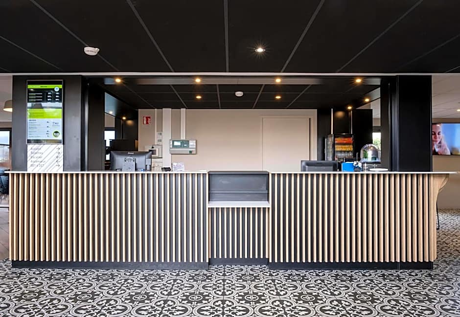 B&B HOTEL La Rochelle Centre Les Minimes